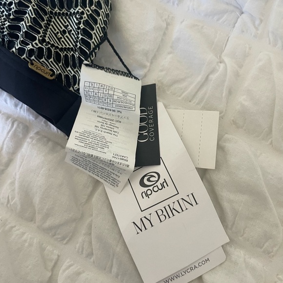 Rip Curl Black and White Patterned Bralette - Picture 4 of 7